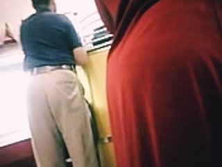 الحمار المغربي العربي الكبير في جلباب الأحمر