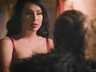 Tattooed super bootylicious Chanel Santini provides shemale surrounding BJ
