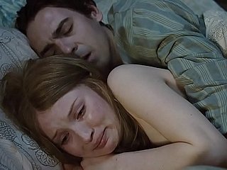 Hanya adegan bogel & jantina Emily Browning dari Torpid Pulchritude