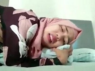 Tudung kena cachorrinho kesakitan