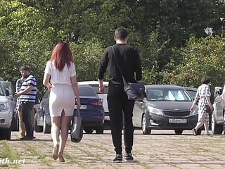 Jeny Smith ligoté nu dans la forêt