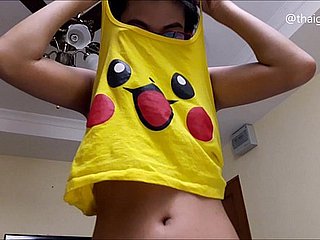 ایشیائی نوعمر Camgirl پوچھتا ہے 'جب آپ اس کو بھاڑ میں جاؤ گے تو آپ کیا کریں گے؟'، مفت سٹرپس