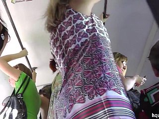 Pantat Pantat Ekspos Dalam Video Upskirt