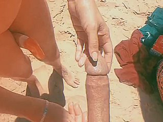 Giornata dei nudisti sulla spiaggia
