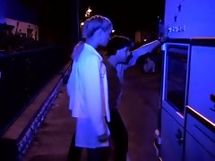 妻はバスで共有（監視する必要があります）