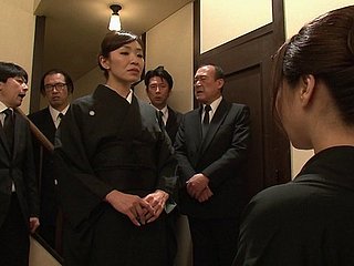 美しい日本のベイビー川川崎Yuにキスして叩く