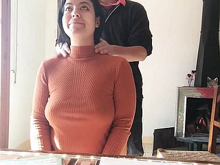 Estudante com tesão com uma bunda grande é fodida pelo academician que lhe dá aulas particulares