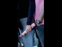 kiz Encoxada Metroda surtunen