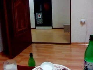 Cómo posa este coreano