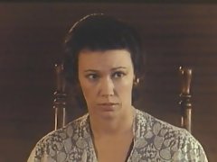 الشيطان في مسابقة ملكة جمال جونز 1 (1972) مع جورجينا سبيلفين