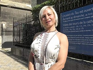 41歳のキムは、ソドミーを愛する超セクシーな熟女です！