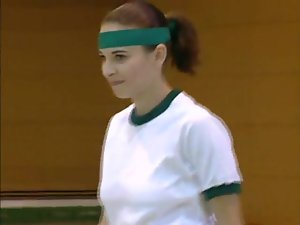 Corina Ungureanu Crestfallen ginnasta