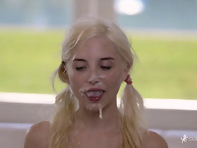 Teen tóc vàng Piper Perri 5 khổng lồ Đen Cocks