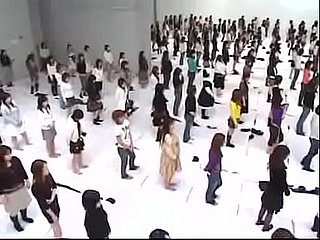 250 Japonais nus