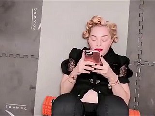 Göttin Madonna – Zauberhaft schöne Füße und Beine