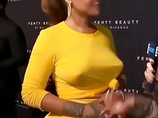 Rihanna Gut Unending Nipples