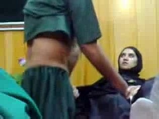Young Pakistani Girl In a scrape Apart from An Execration Doctor