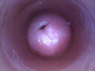 Kira - Kinky selfie (endoscopio figa cam video)