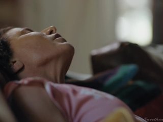 سيادة Syre وارييل X - سخيف الشرج مثليه مع حزام على اساس